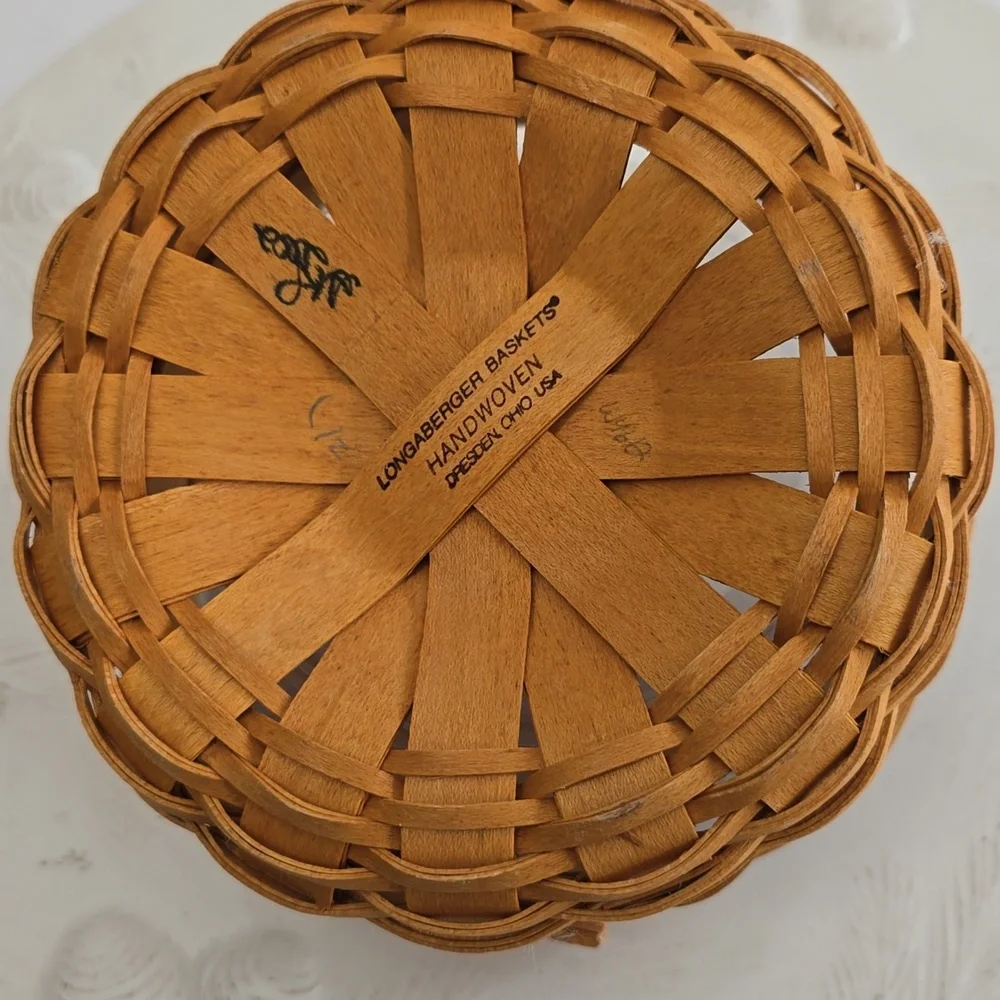 Longaberger 2002 handwoven